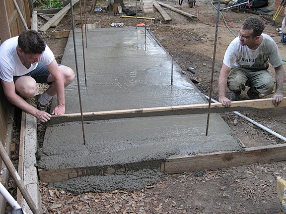 Pouring a concrete f...