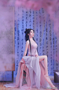 美女壁纸高清，人生难得有情痴，此事不关风与月-今日头条