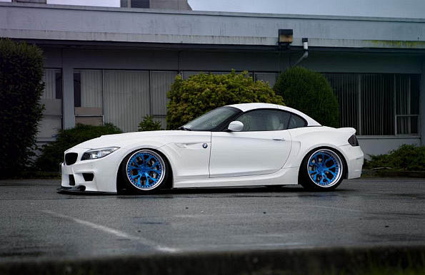 BMW Z4 by Europa Aut...