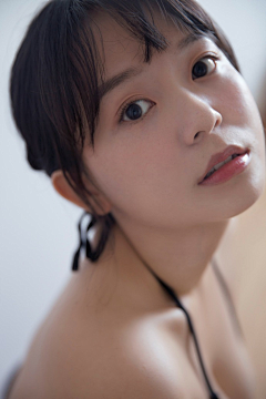 RockyLau采集到美女
