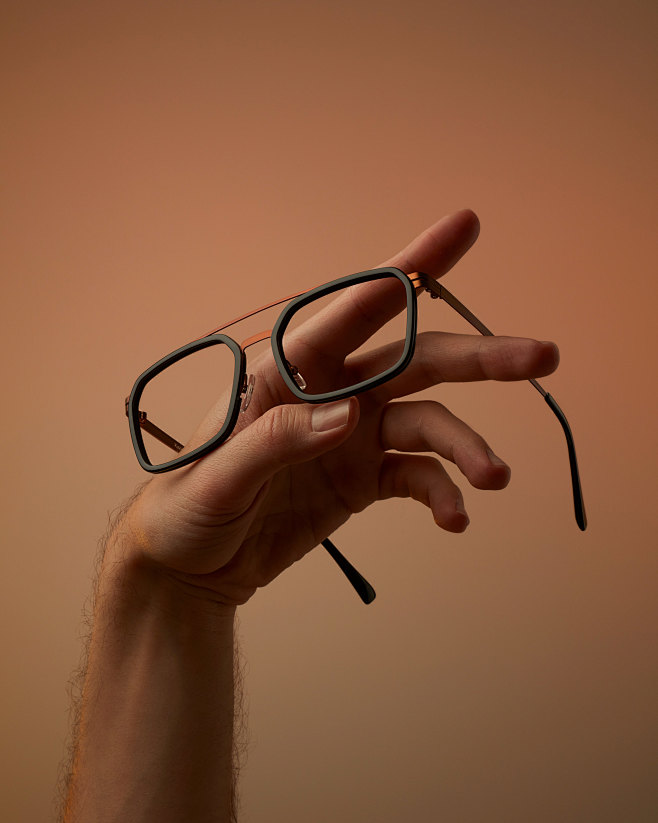 Xavier Garcia "Hands...