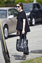当地时间9月24日，《纸牌屋》女演员凯特·玛拉 (Kate Mara) 舒适装扮在纽约出街。