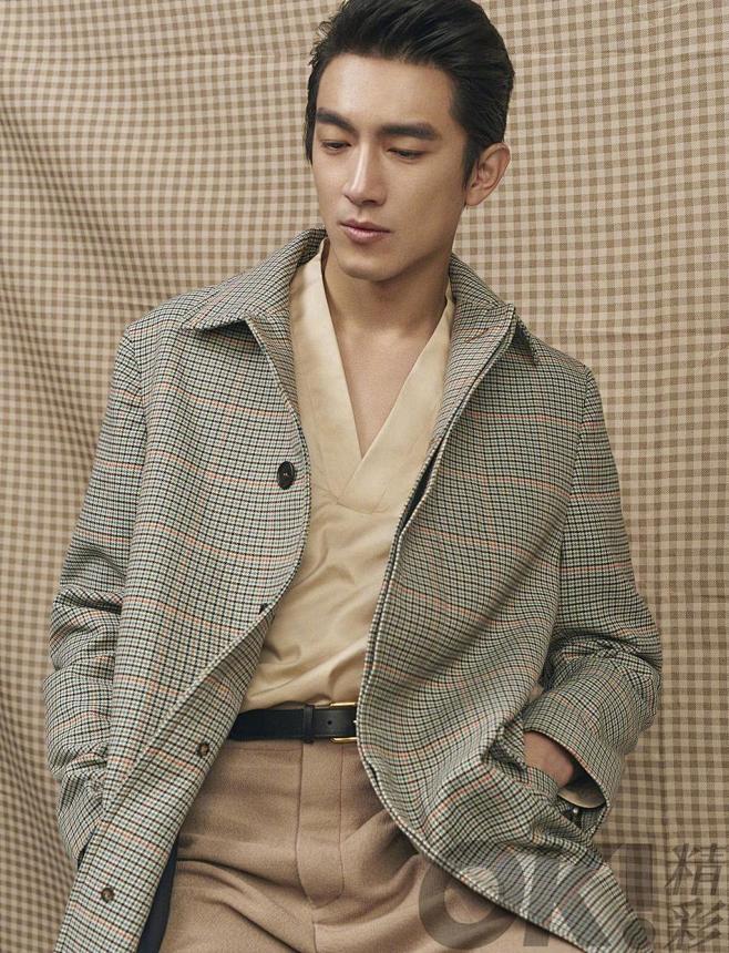 走型男硬汉成熟风 : 林更新一组时尚大片曝光,油头搭配硬气的五官,看