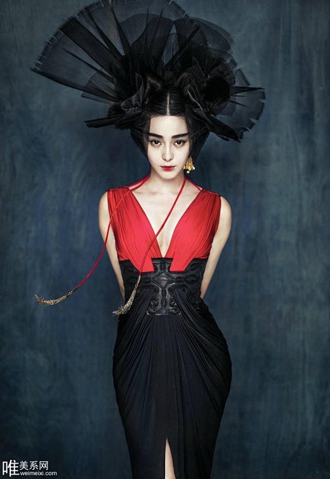 范冰冰中国版《Marie Claire》...