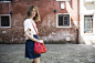 calvinklein-mycalvins-red-bag-bolso-denim-skirt-camisablanca-converse-14