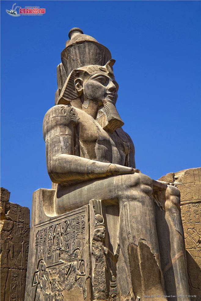 拉美西斯二世巨型石像图片素材