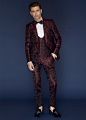 King’s Tailoring : Scopri la nuova Collezione Uomo Autunno Inverno 2018-19 King's Tailoring by Dolce & Gabbana e lasciati ispirare. Visita il sito ufficiale Dolcegabbana.it.