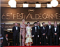 5月16日，在法国戛纳，戛纳电影节揭幕影片《月亮升起之王国》主创人员亮相开幕式红毯。