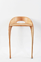 翘凳——见过两条腿的凳子吗？~
全球最好的设计，尽在普象网 pushthink.com