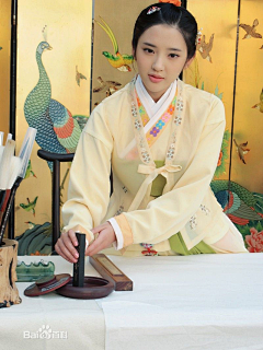 没灬看○采集到芙蓉如面柳如眉