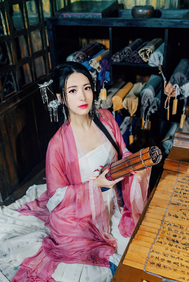 她的古风汉服好迷人