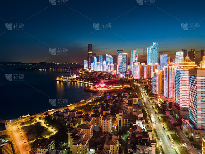 航拍青岛沿海城市夜景