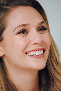 elizabetholsen
2017 JUL 26 | &quot;WIND RIVER&quot; PRESS CONFERENCE
我们奥太漂漂了。 ​​​​