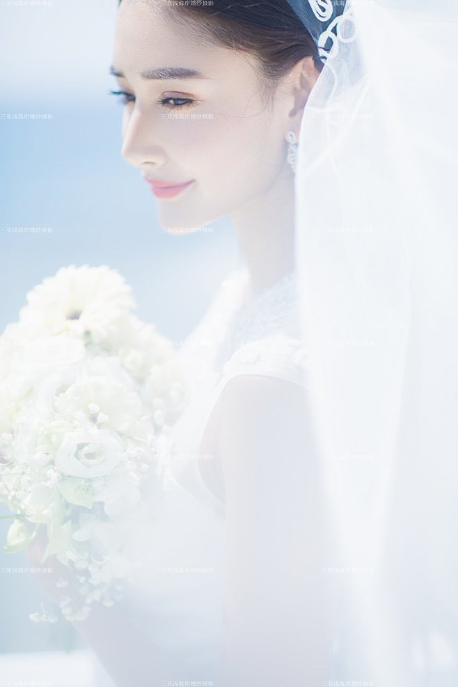 三亚浅海岸婚纱摄影 三亚婚纱照 海边水晶...