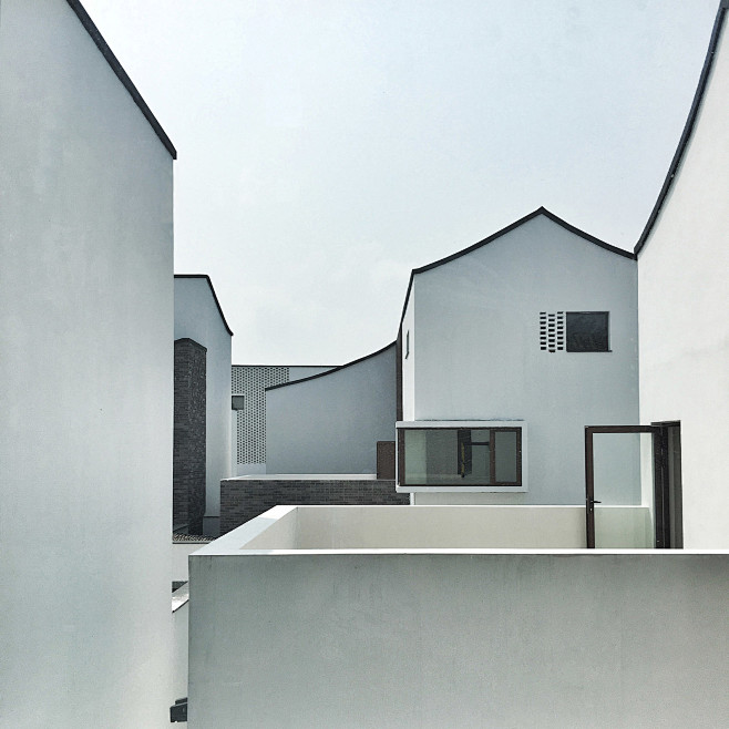 011-Contemporary-Rur...