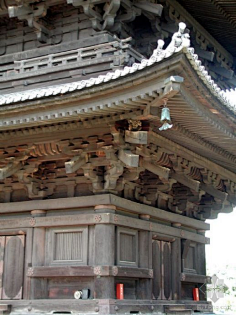 com【日本最古老的温泉】位于爱媛县的道后温泉拥有3000多年历史,是