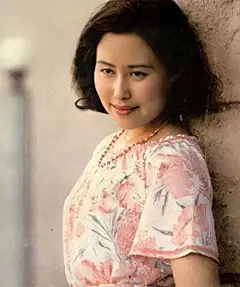 丈夫入狱、儿子反目、3段婚姻、4获影后：做明星，值吗？_腾讯新闻