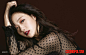 #时尚COSMO独家# #鬼怪色口红#“鬼怪新娘”#金高银#的甜美笑容与完美唇色想必已让无数女生艳羡，难怪能轻松俘获“鬼怪”孔刘的心！原来她在剧中使用的“鬼怪色”口红就是兰蔻全新菁纯唇膏290！近日，韩国版COSMO携手@兰蔻LANCOME 为她特别拍摄了一组妆容大片，用全新菁纯唇膏打造不同的妆容变化，完美...展开全文c