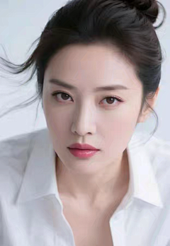 A恺撒大帝采集到AI美女