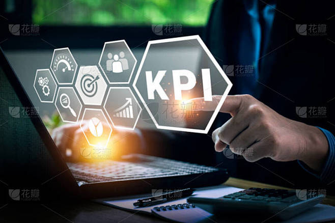 KPI关键性能指标业务技术概念.企业高管使用业务新闻指标来衡量计划目标的成功程度，从而提高业务流程的