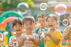 玩耍儿童人物图片摄影图