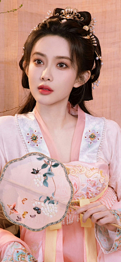 青橘好好的采集到美女