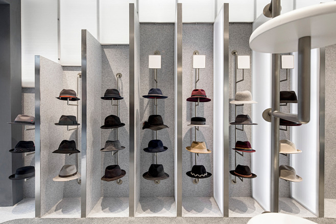 武汉55平米的FUO潮牌帽子专卖店设计