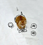 一刻不得閒！神來幾筆塗鴉讓懶洋洋的貓咪變得超活躍 : 只要有心、人人都可以當食神；只要有個好模特兒，就可以激出潛在的插畫家之魂！中國圖文部落客"羅羅布"在微博上分享自家大黃貓「八兩」的照片，時不時就在照片上添個幾筆塗鴉，瞇眼+母雞蹲的八兩配上旁白「我只...