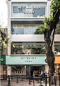喜茶热麦上海首店来啦！还带来了魔都限定的迷你包包~ : 「喜茶热麦」上海首家店终于开业啦！相信不少魔都的喜茶控们都早就听闻，喜茶家还有一个子品牌“喜茶热麦”，专注于做软欧包，继去年在广州开设了第一家热麦店后，终于今年在万众期待下来到上海啦~YOHO!GIRL更是第一时间替各位酷女孩们去尝了鲜，究竟喜茶家的软欧包是不是和它家的茶饮一样好吃，赶紧跟着周小慧一