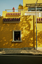 Photo by Tom Podmore on Unsplash : Side streets of Sevilla… part dos. Download this photo by Tom Podmore on Unsplash