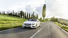 2015款奔驰 S-Class轿车桌面壁纸