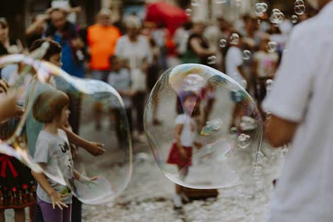 A show of soap bubbl...