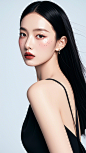 摄影作品，中国现代女性，护肤品模特，甜酷风，大师级构图，画面极具故事感，杰作，纯色背景