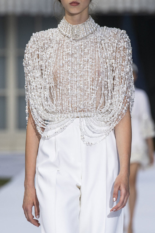 Ralph & Russo Coutur...