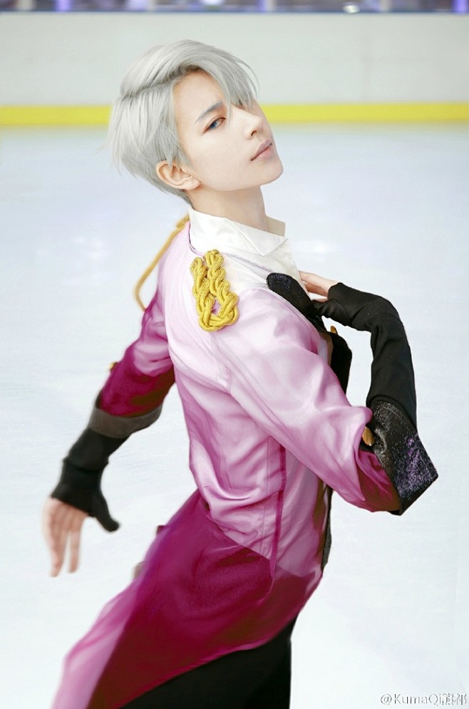 yurionice冰上的尤里victornikiforovcos维克托po主摄影神子微操后期