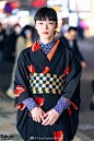 #原宿街拍# Vintage Geometric Print Japanese Kimono, Leaf Print Shirt, Checkered Obi & Vinyl Boots in Harajuku O网页链接 ​​​​