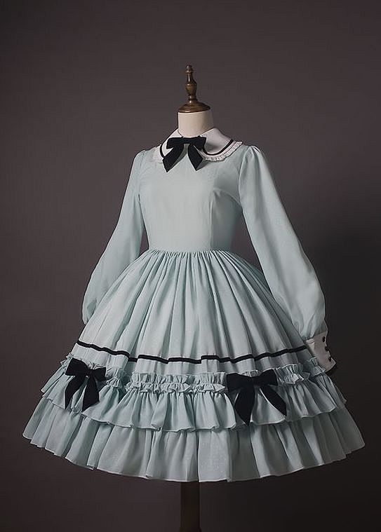 Lolita Dress; Classi...
