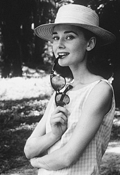 暖阁香箬采集到奥黛丽·赫本（Audrey Hepburn）