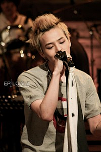 张尛宁❤baby采集到哇塞小帅哥~❤