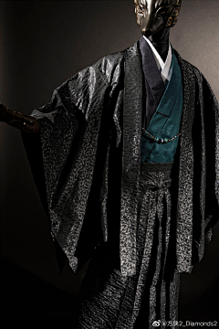 -海千山千-采集到【服饰】现代着物
