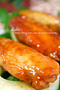 冰糖菠萝鸡翅


鸡翅 菠萝 冰糖 料酒 酱油 葱 姜 做法  

1.鸡翅清洗干净,用牙签将表面扎出小洞,用调料腌制1小时入味
2.锅内放少许油,将1煎得两面金黄
3.锅内放少许油,热后转中火,放入冰糖
4.放入鸡翅炒糖色
5.上色后,加入没过鸡翅1/3的水和菠萝,煮干后收汁即可