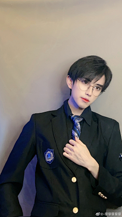 安莫安安采集到现代风格男