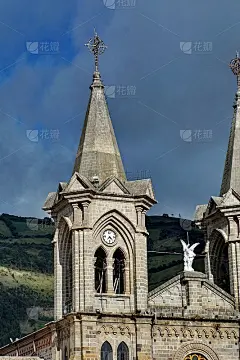 厄瓜多尔村庄的教堂尖顶_5254091853