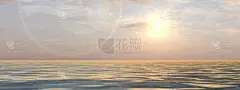 太阳接近地平线和海洋
