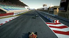 赛车穿过终点线-从上方拍摄