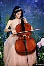 欧阳娜娜拉大提琴的时候真美，每一次在舞台上的都非常美好。