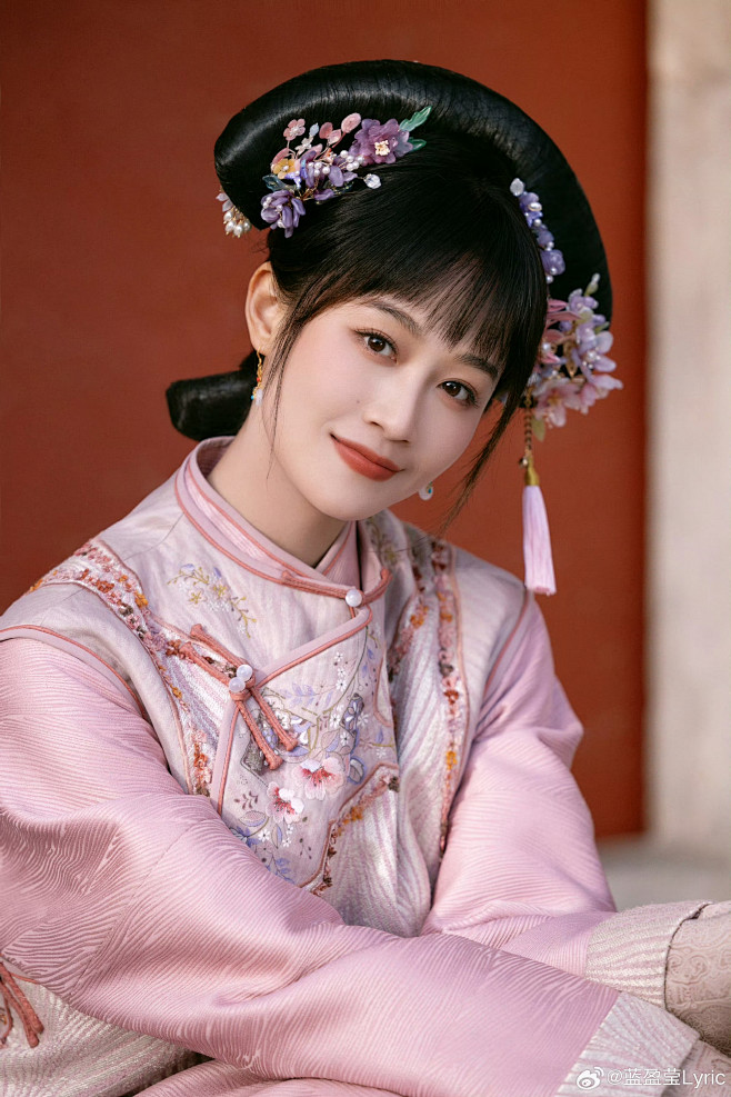 蓝盈莹