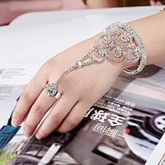 欧美时尚镶钻开口手镯戒指一体链 满钻爪链手背链新娘饰品批发