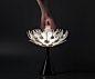 用3D打印机制作的桌灯Bloom Table Lamp