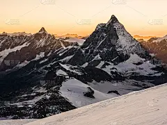 马特洪峰日落的景色